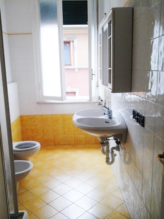 L.T. Schneider B&B Bologna Rom bilde